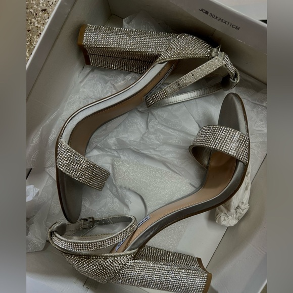 Steve Madden Carrson rhinestone heels - Picture 3 of 4
